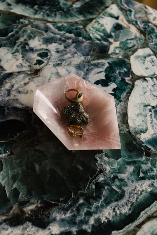 Ritual bowl rose quartz (medium size  - 0.470kg)